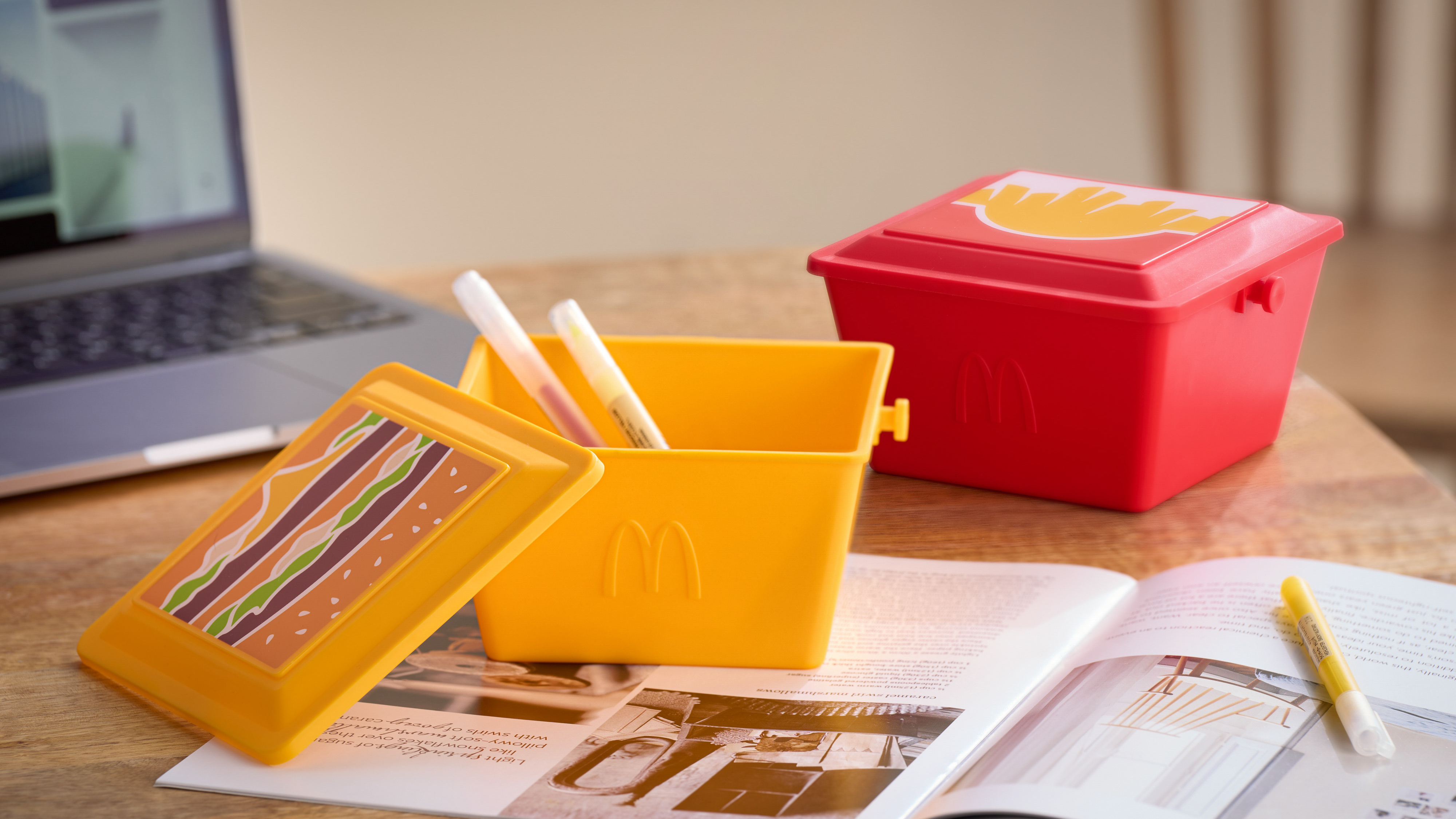 HOT!  「麥當勞狂粉必收置物盒」11月22日上午11:00至12月19日（或售完為止）：