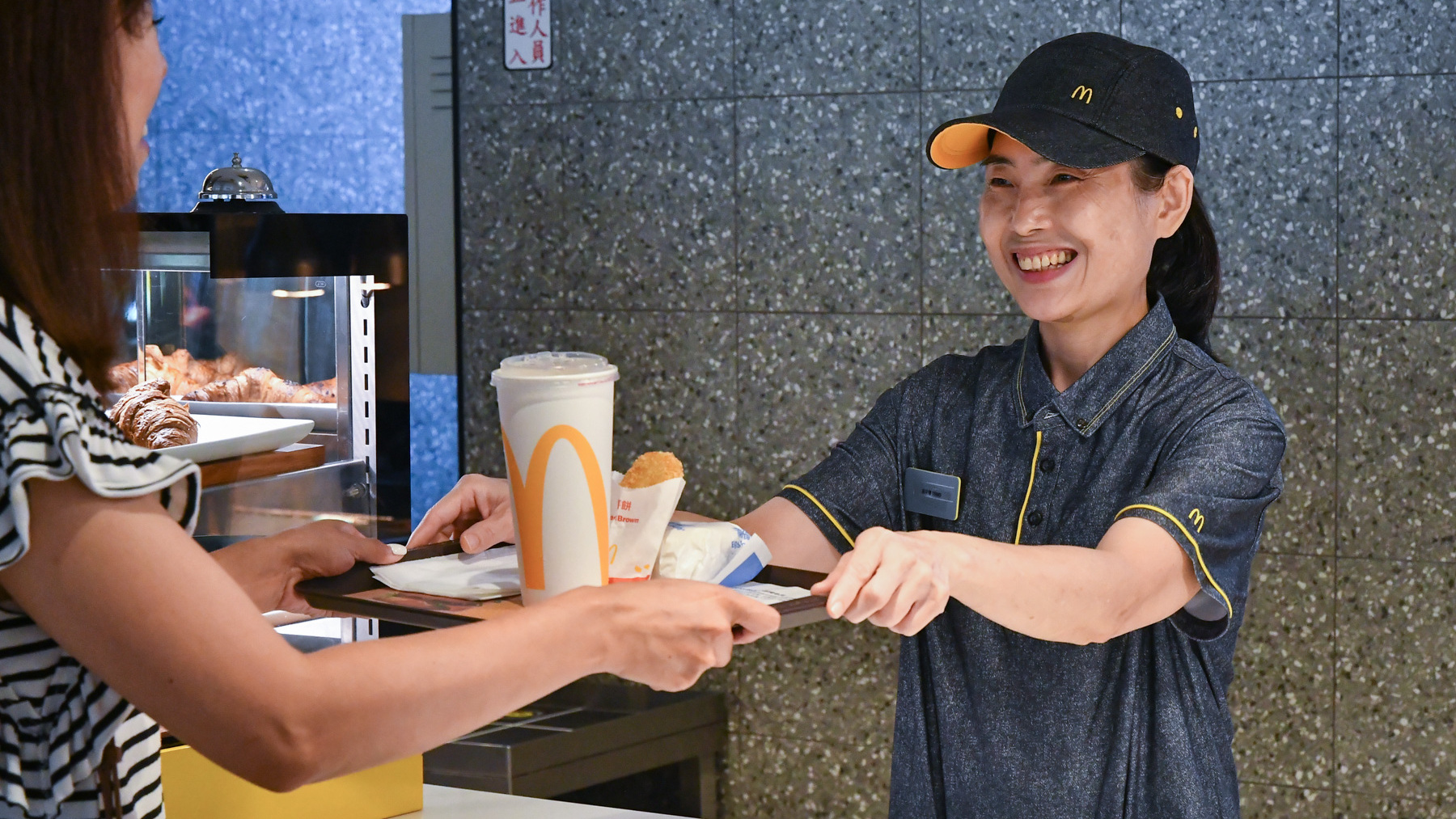 麥當勞提供正職工作的好選擇  無餐飲經驗也能培訓成為管理職 